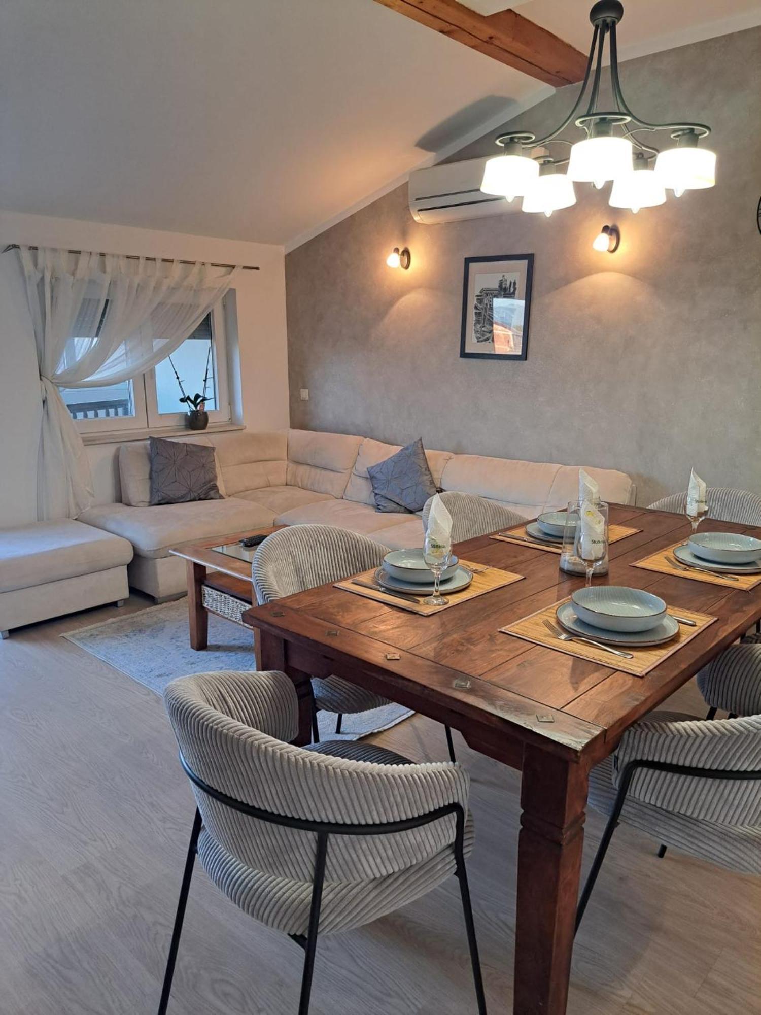 Apartman Lucia Posedarje Ngoại thất bức ảnh