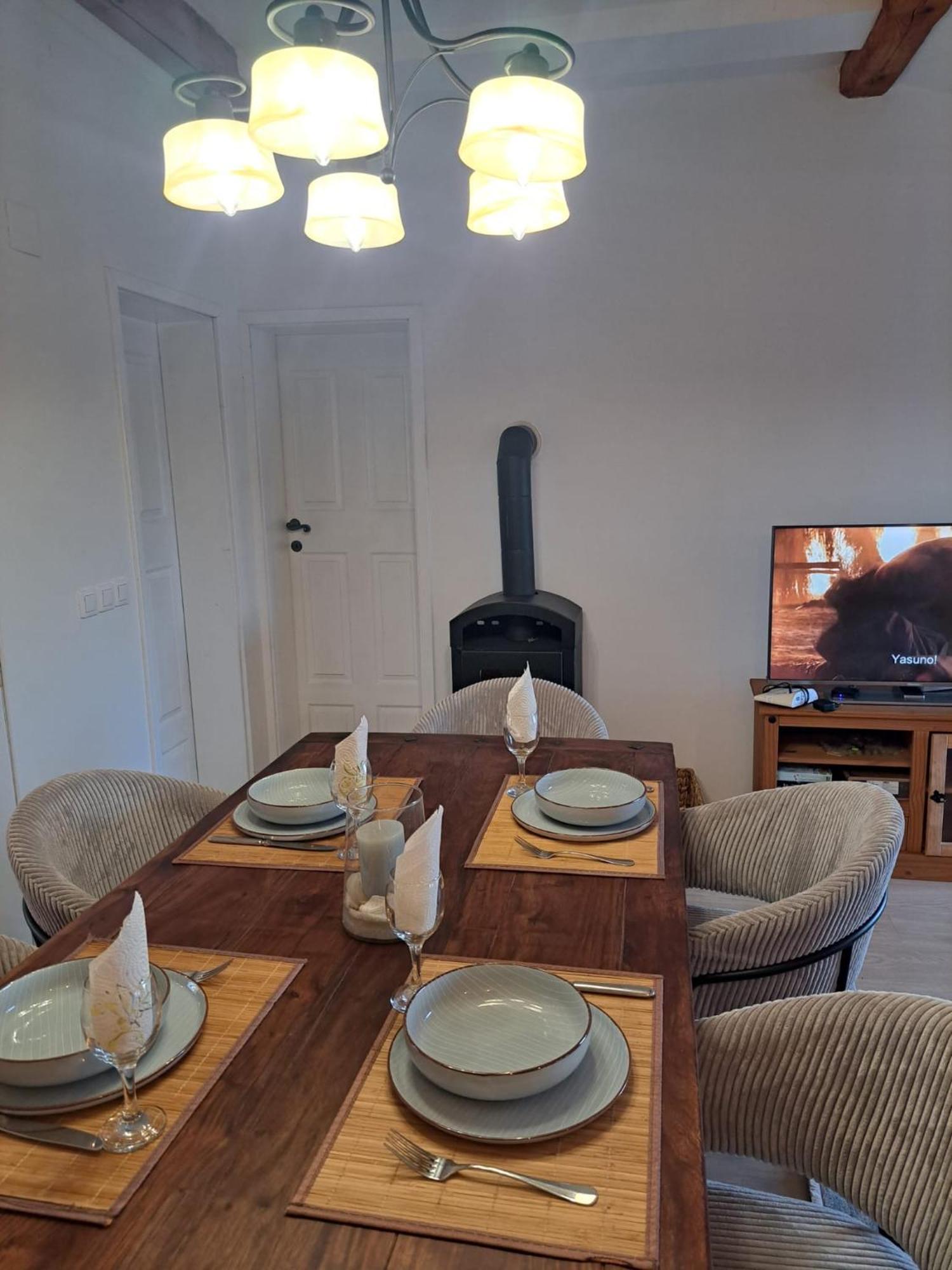 Apartman Lucia Posedarje Ngoại thất bức ảnh